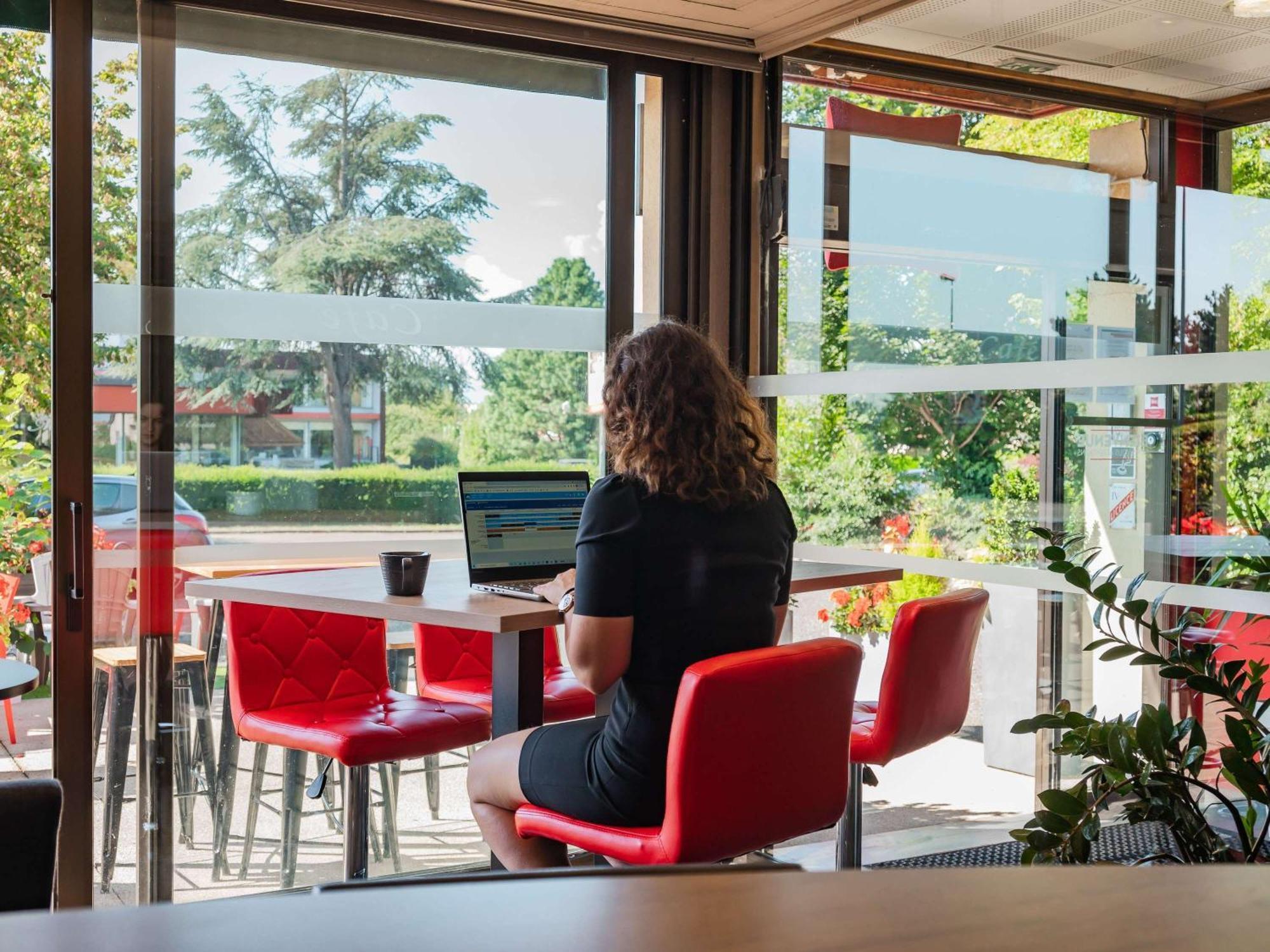 Ibis Colmar Est - Hotel Restaurant En Alsace Horbourg-Wihr Экстерьер фото